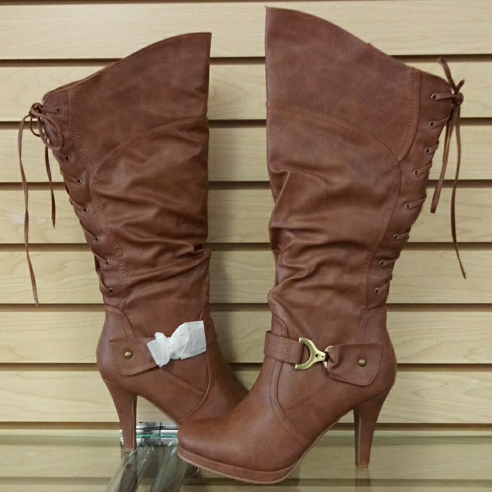 🆕 Lace Coeset Boots